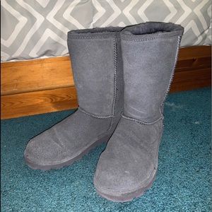 grey bearpaw winter boots